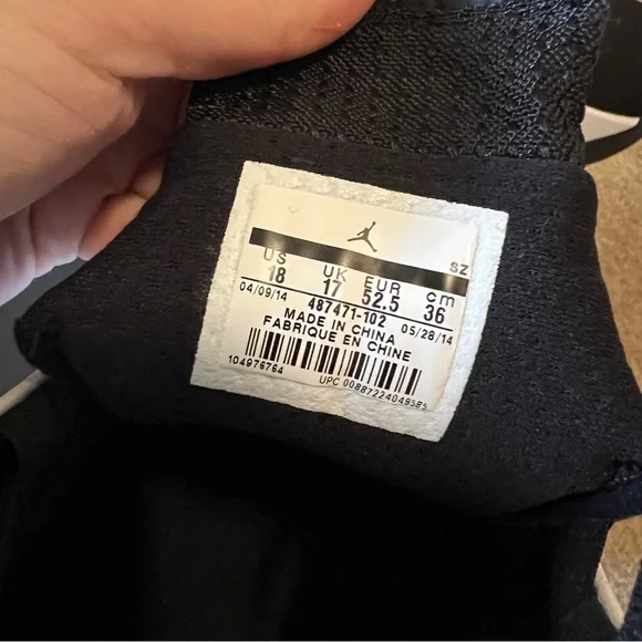 Size 18 - Jordan 14 Retro Black Toe 2014 - 487471 102 White/Blck /Varsity Rd BOX